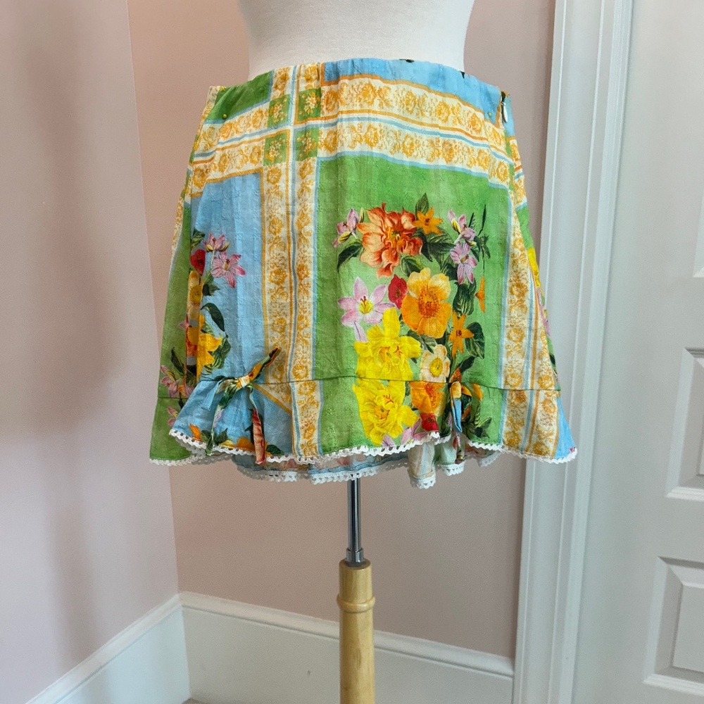 Show me your MUMU floral skirt